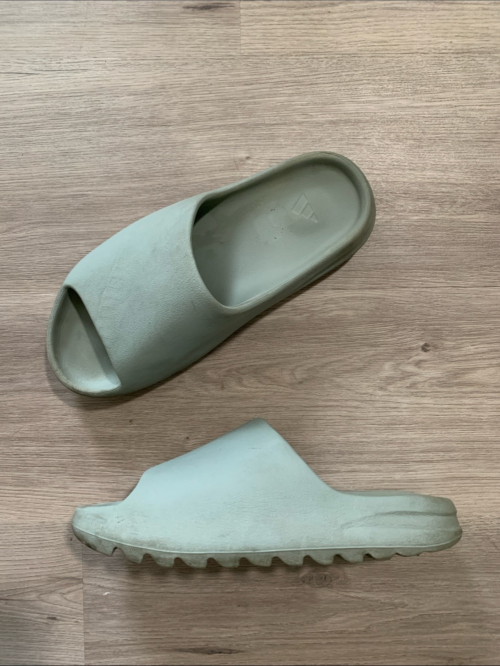 Yeezy Salt slides sage green mens size 14